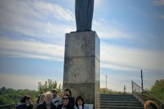 Radosni-oprostaj-od-bracnoga-para-Peroli-na-brdu-Kalvarija
